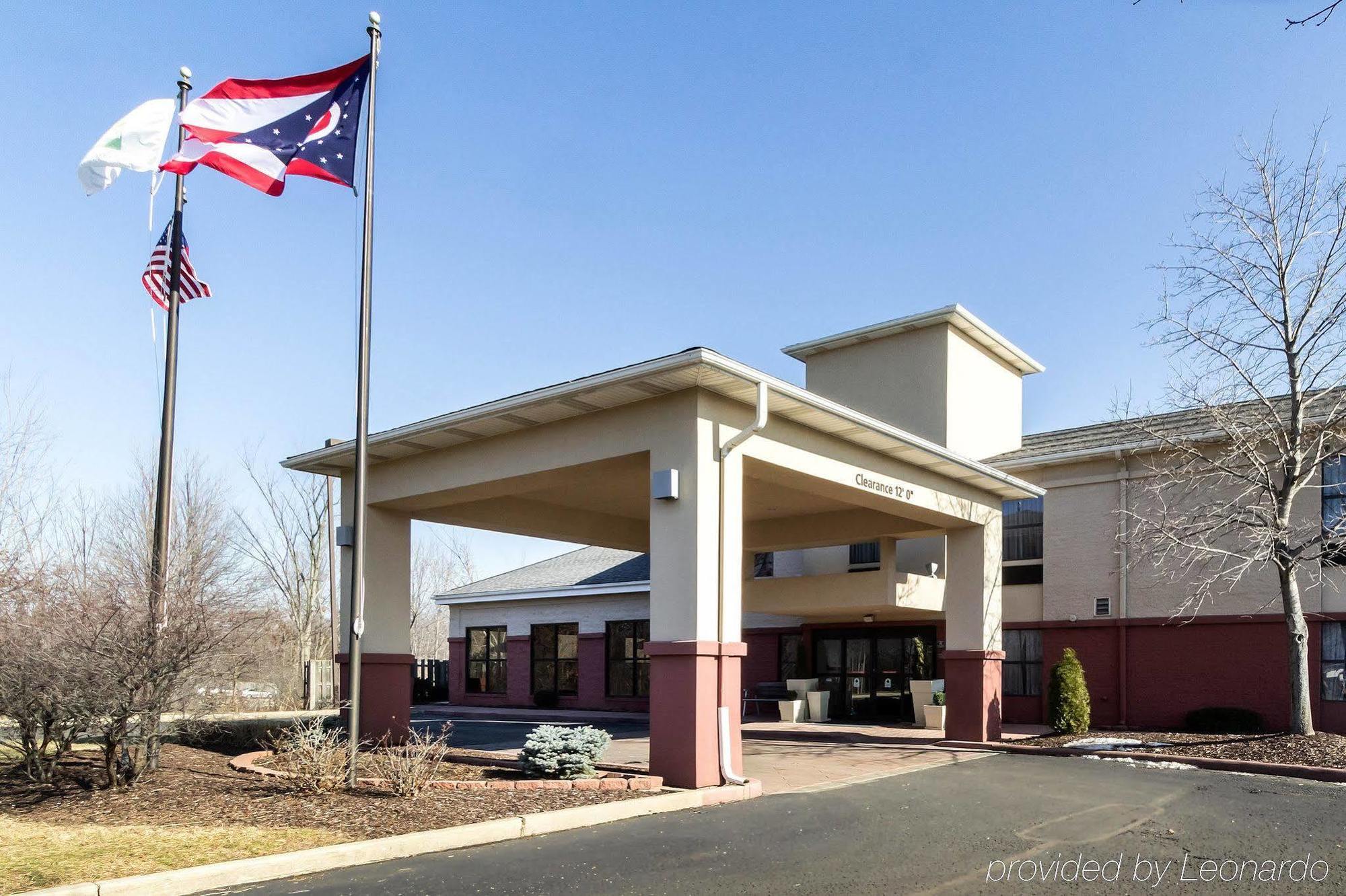 Quality Inn & Suites Oakwood Village - Cleveland South Exterior photo